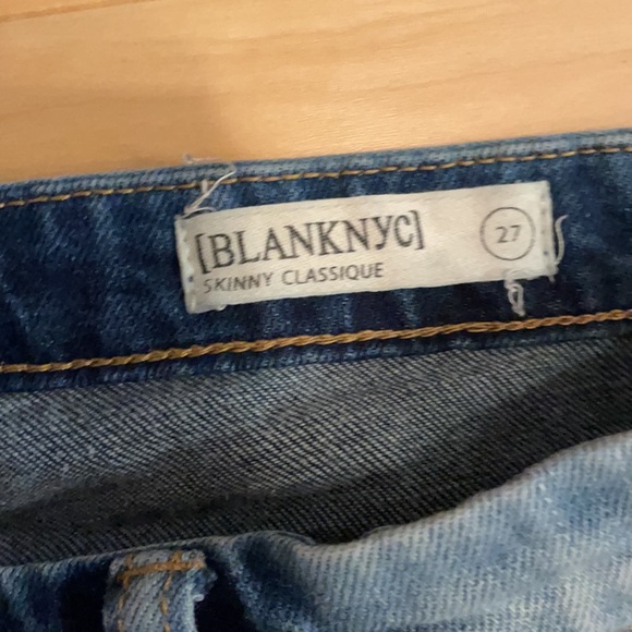 *5 for $25 - Blank NYC light acid wash skinny jeans - Picture 4 of 4